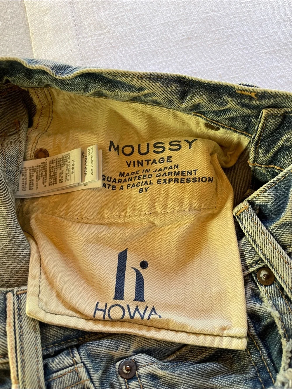 Moussy distressed brand new jeans - Picture 7 of 7
